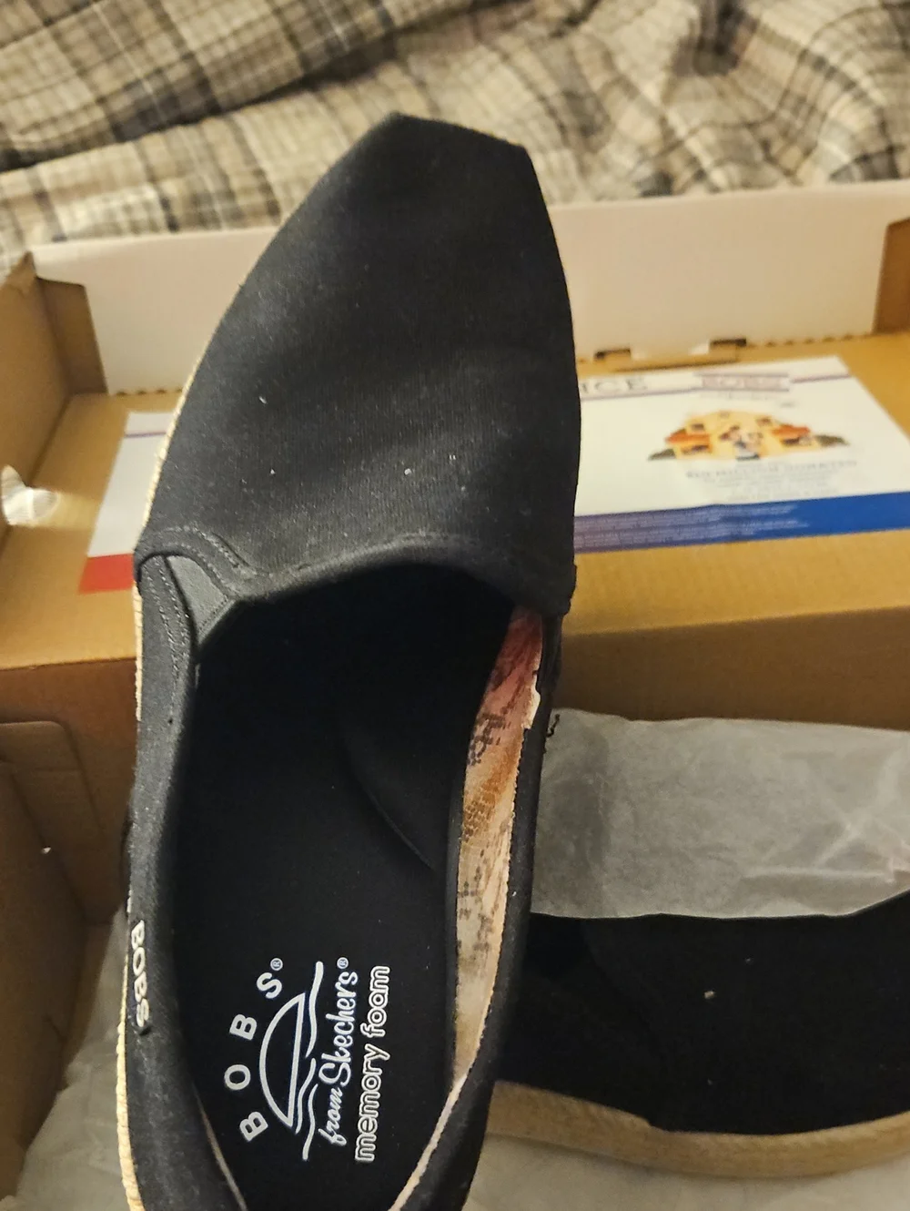 Skechers black canvas